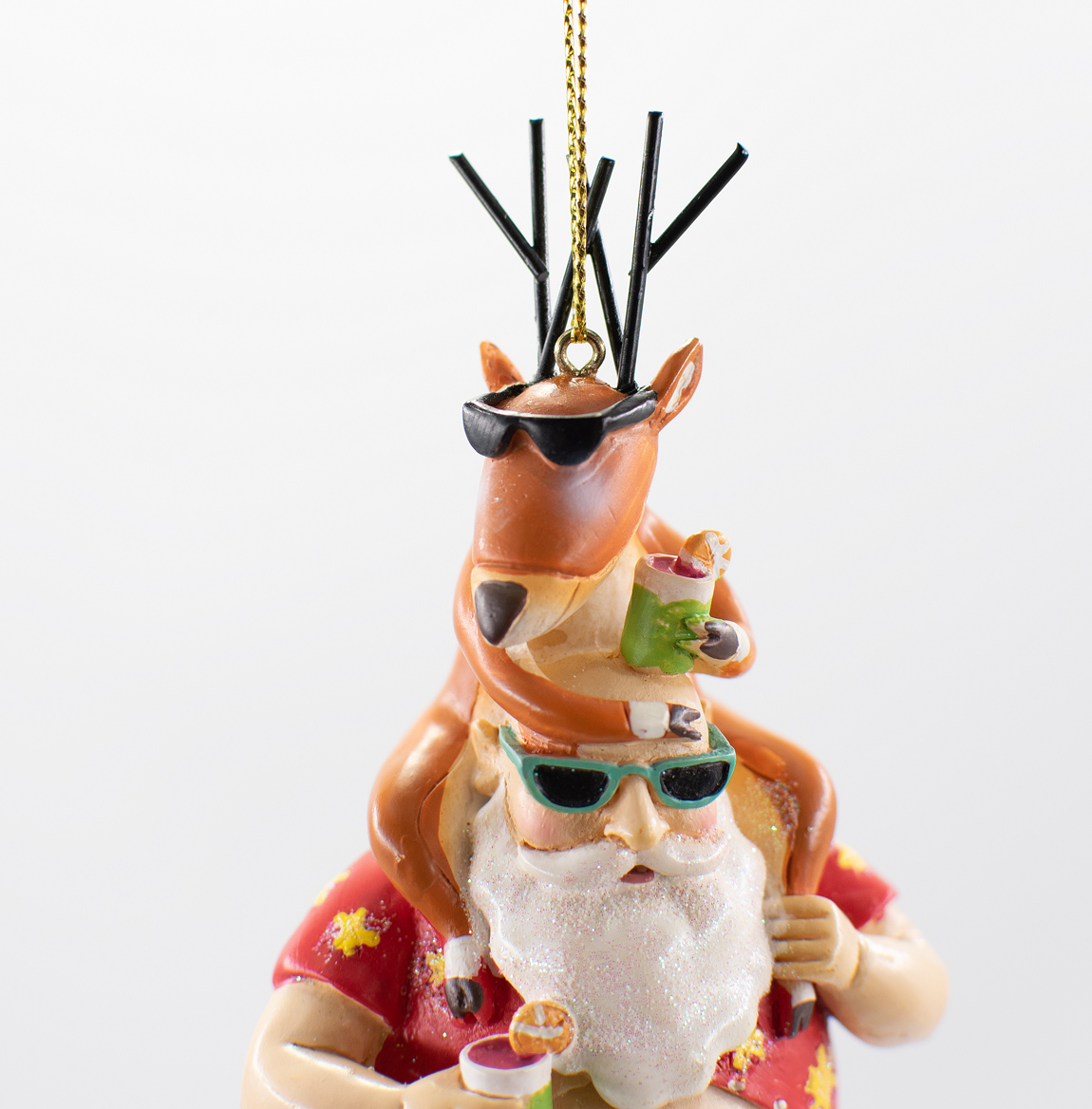 Weihnachtsmann mit Rentier & Cocktail Christbaumschmuck 