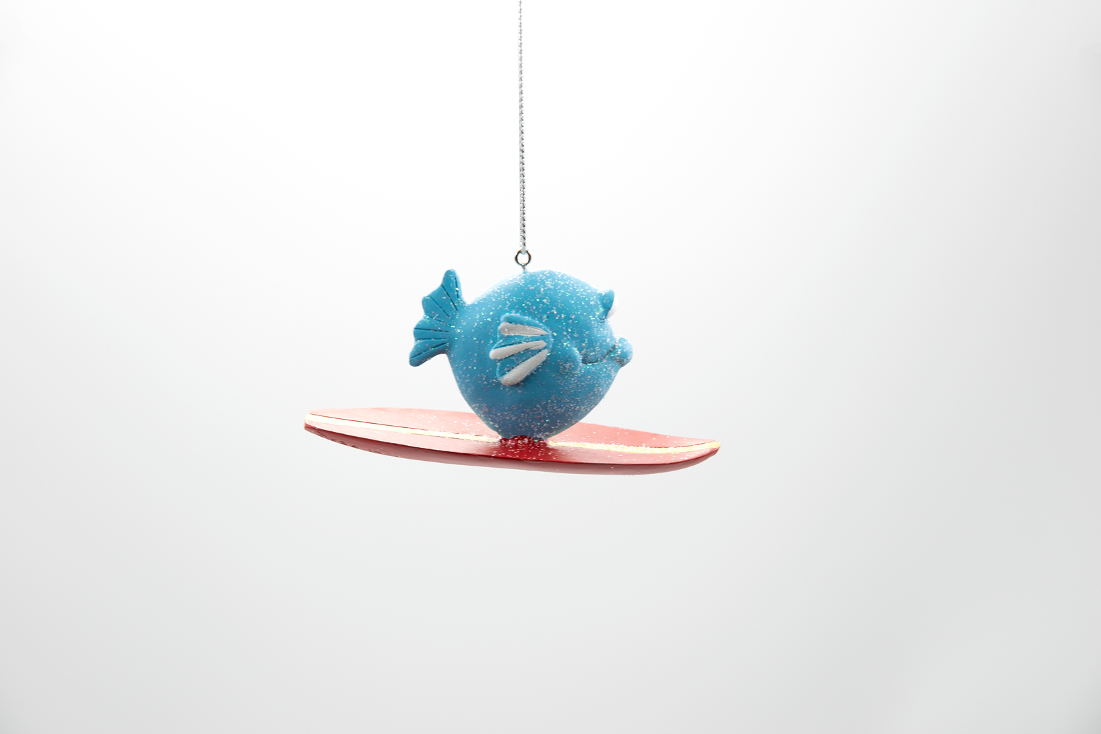 Fisch auf Surfbrett Christbaumschmuck