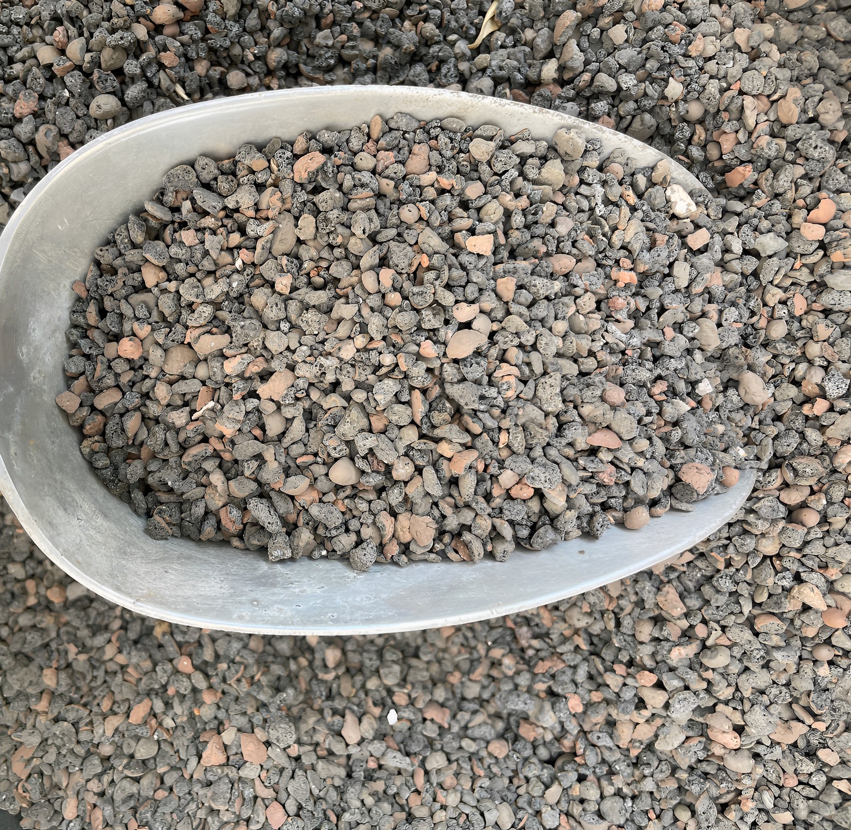 Aufgebrochener Blähton  1-5 mm 1 kg
