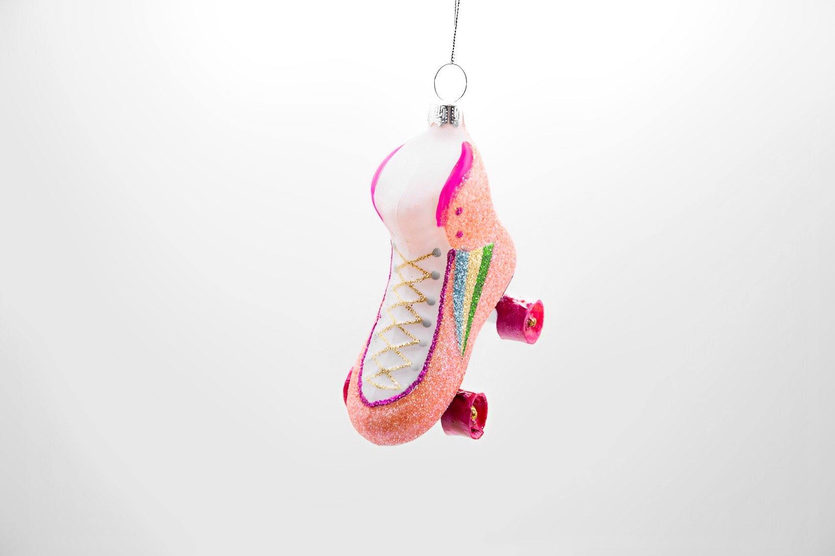 Sass & Belle Retro Rollerskate Weihnachtsschmuck    