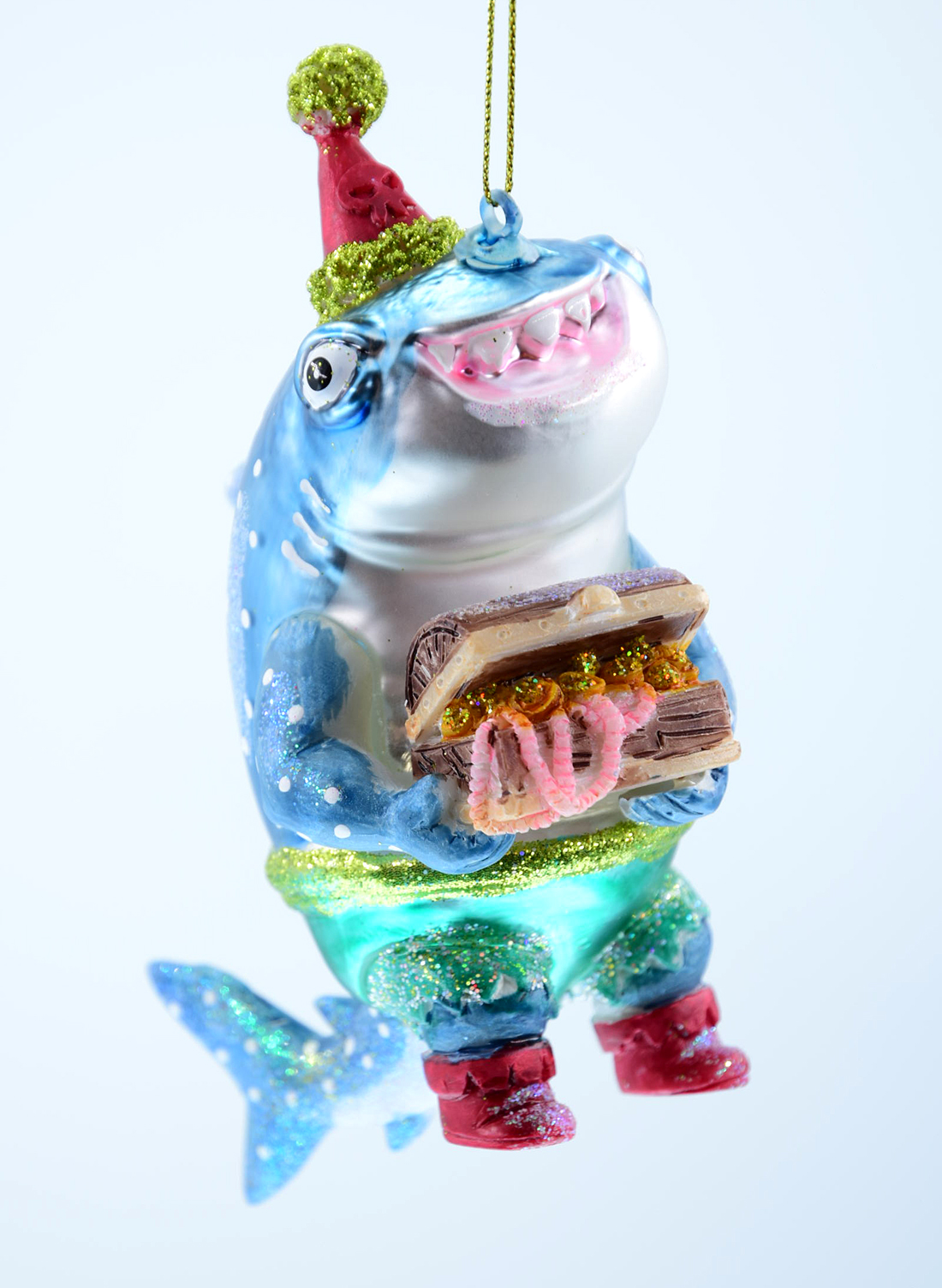 Weihnachtsschmuck Hänger Hai Pirat mit Schatzkiste